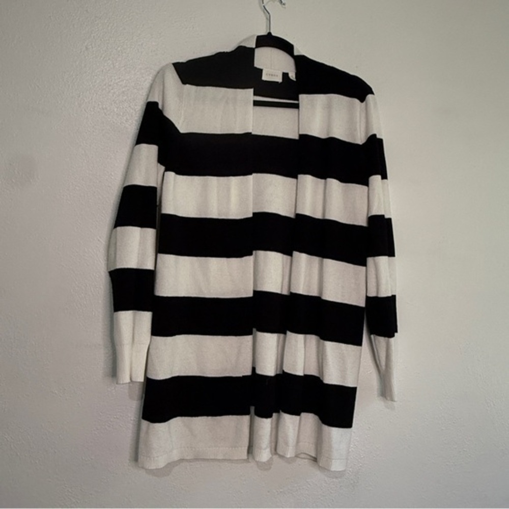 Cyrus Black & White Striped Women's Cardigan Sweater Sz M. 80% rayon, 20% nylon.